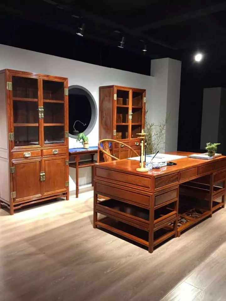 缅甸花梨凭什么，价格一路上涨....